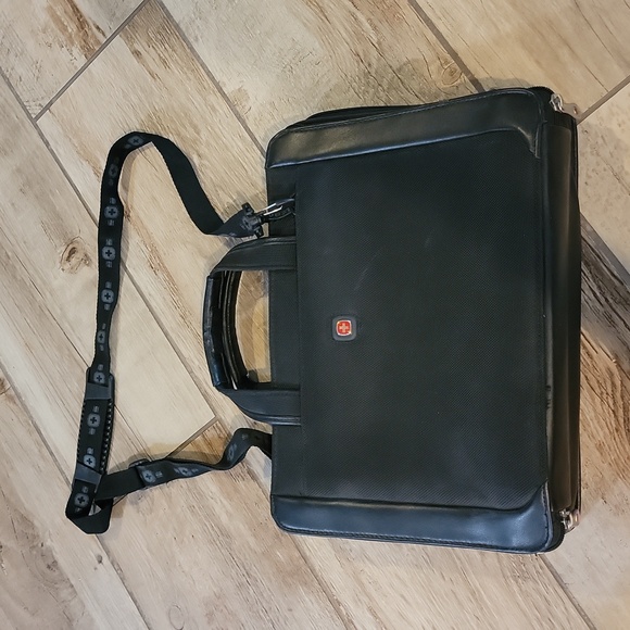 WENGER LAPTOP BAG - Picture 10 of 12